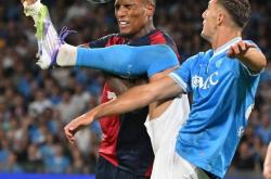 足球丨意甲：那不勒斯胜卡利亚里