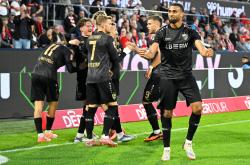 （体育）足球——德甲：斯图加特胜科隆