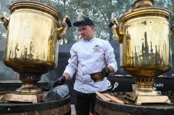 俄罗斯克拉斯诺达尔美食节上演烤肉盛宴