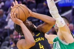 （体育）篮球——NBA常规赛：勇士不敌凯尔特人