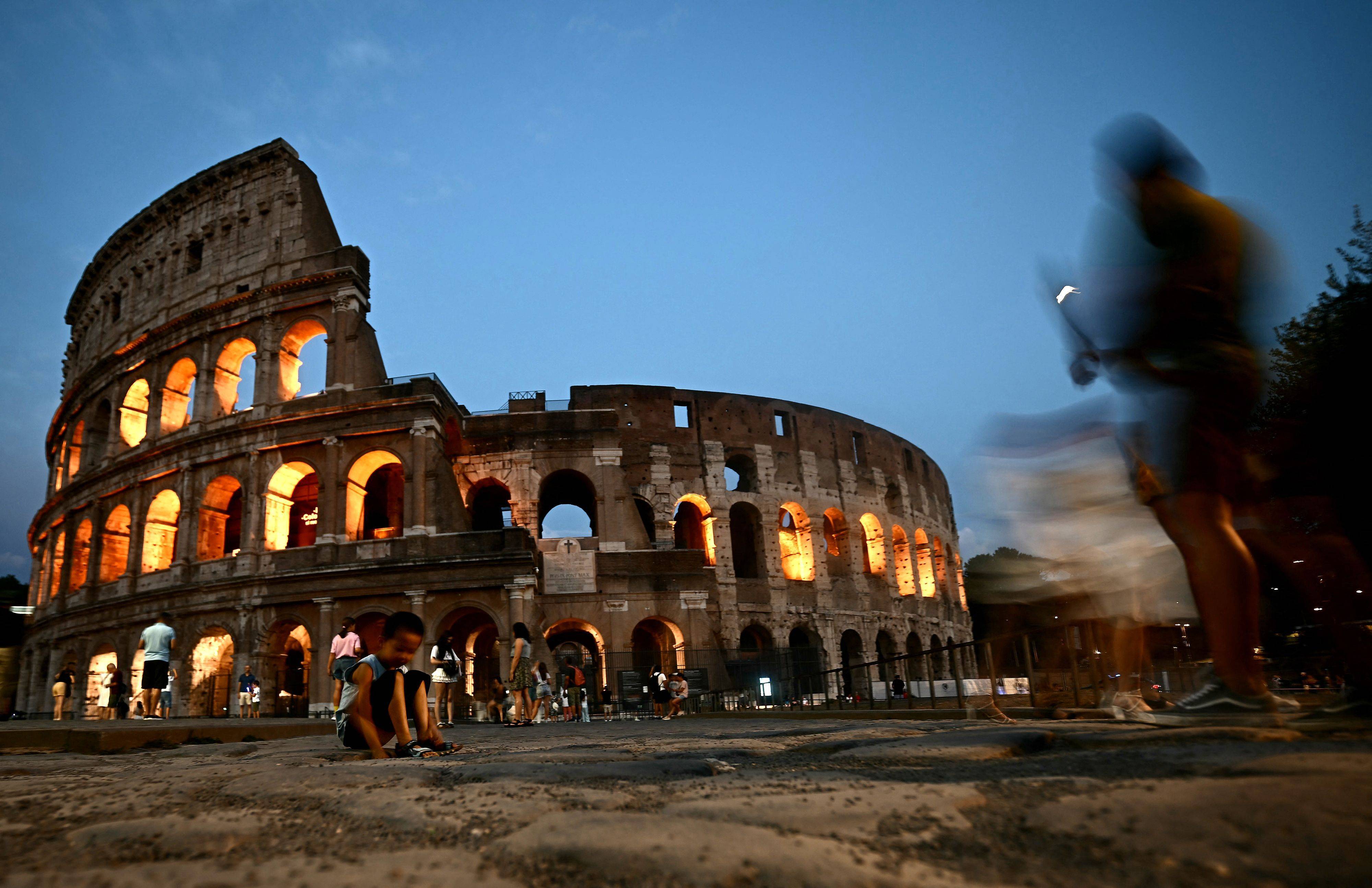 （外代一线）罗马：夜晚的斗兽场