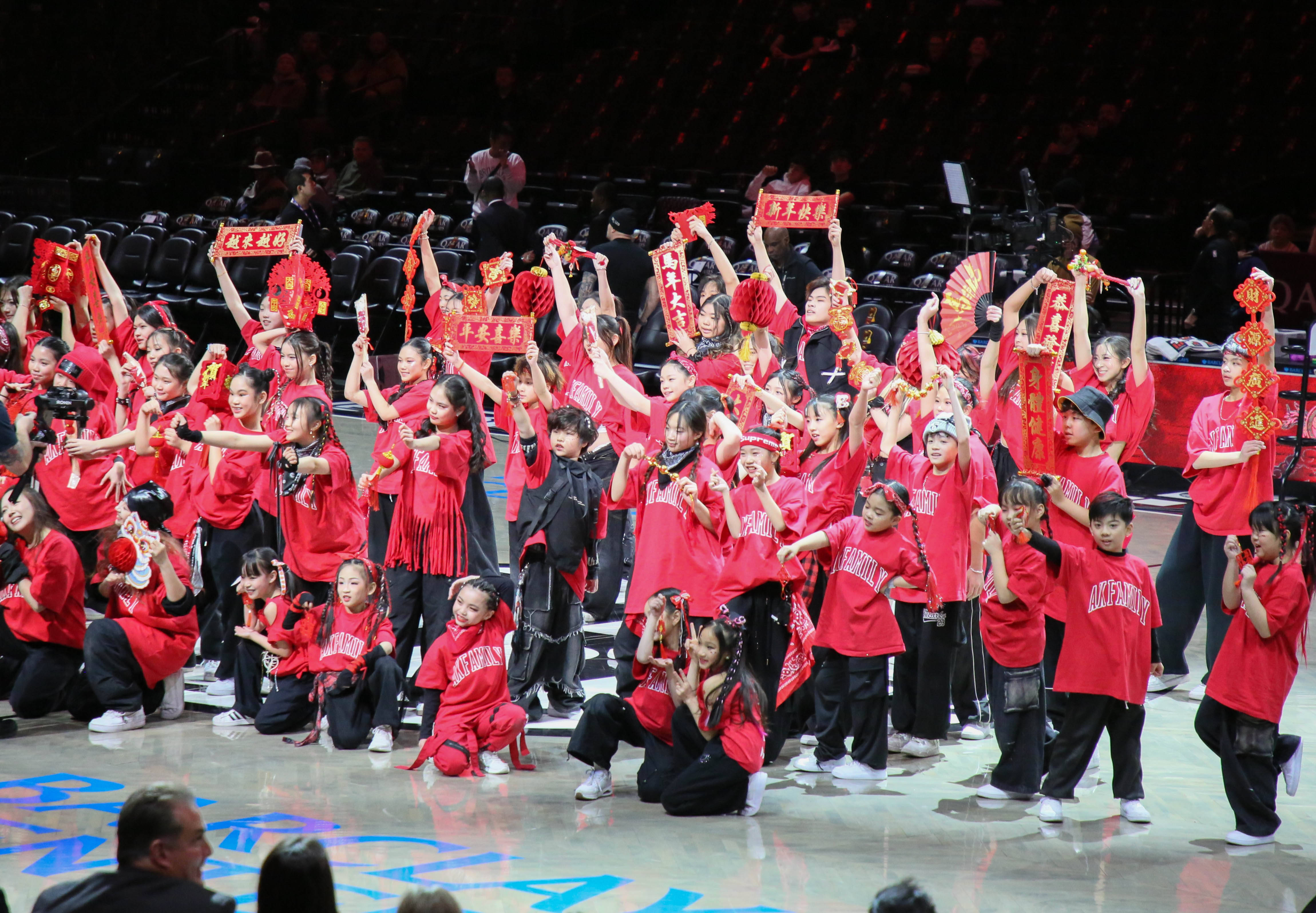 （体育）篮球——NBA：篮网队主场迎春节